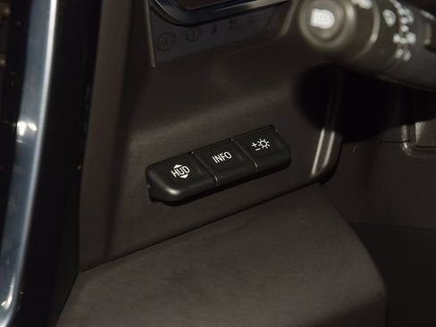 Used 2025 GMC Sierra 2500 Denali Ultimate AWD/4WD image 36