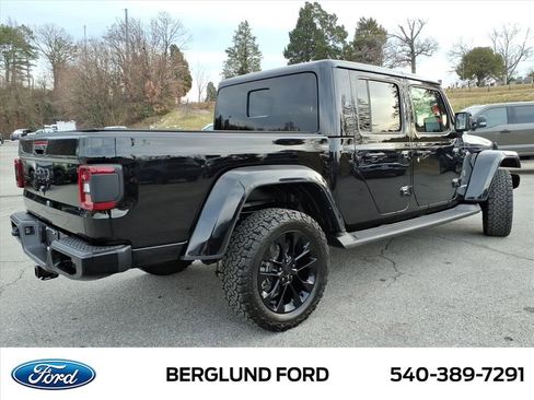 Used 2021 Jeep Gladiator Overland image 5