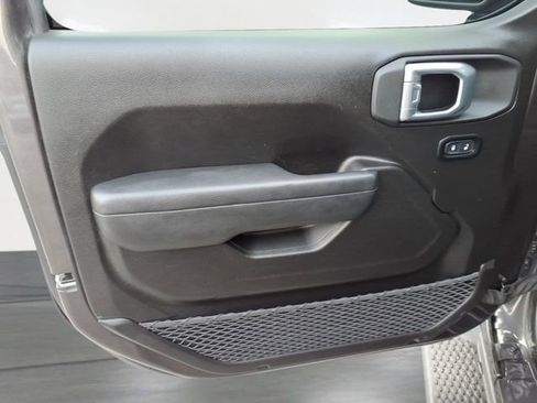 Used 2025 Jeep Wrangler Unlimited Sport image 17