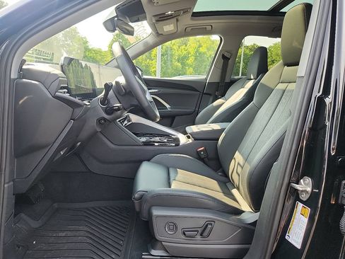 Used 2025 Audi Q5 Prestige AWD/4WD image 19