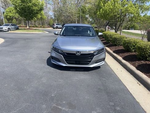 Used 2019 Honda Accord LX image 6