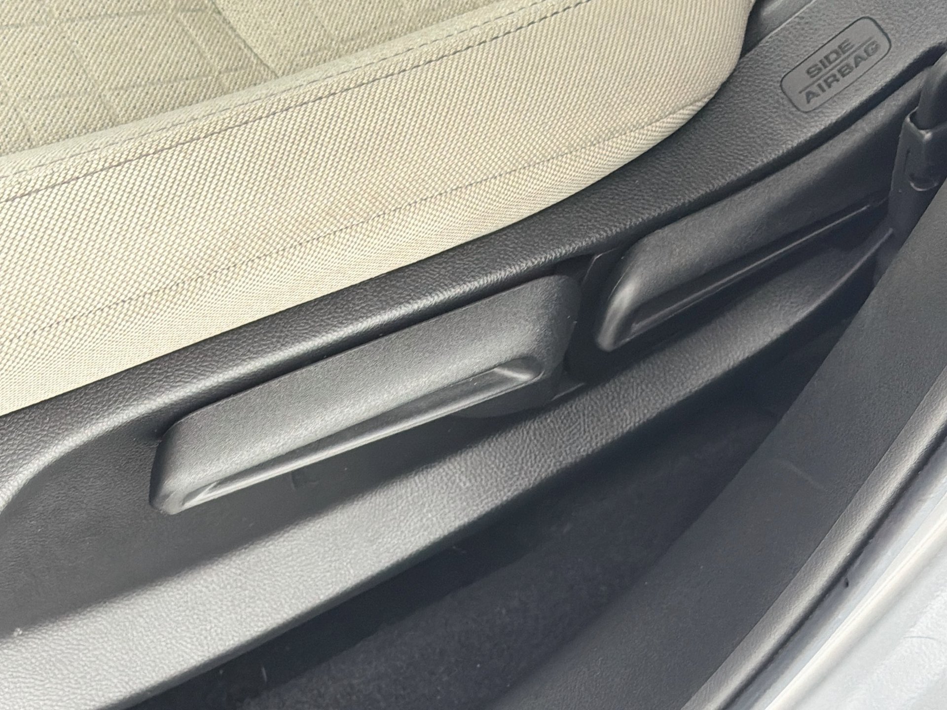 Used 2024 Honda HR-V LX image 23