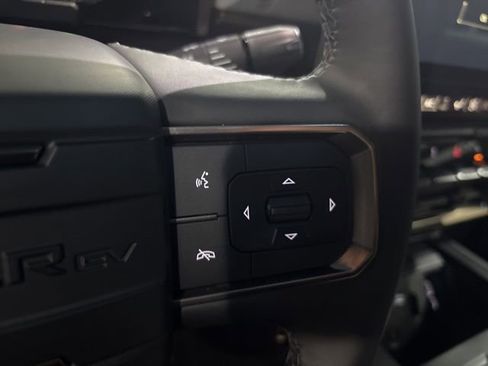 Used 2025 GMC Hummer EV 2X image 20