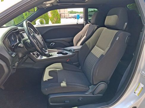 Used 2020 Dodge Challenger SXT w/ Driver Convenience Group AWD/4WD image 14