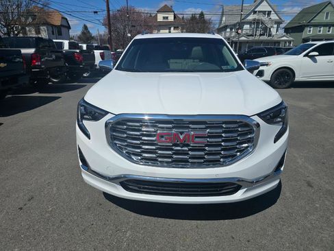 Used 2018 GMC Terrain Denali w/ Advanced Safety Package image 21