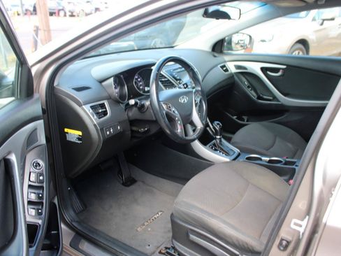 Used 2016 Hyundai Elantra Value Edition FWD image 13