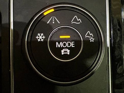 Used 2023 Volkswagen Atlas Cross Sport SEL image 21