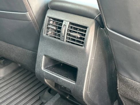 Used 2024 Mitsubishi Outlander SE FWD image 48