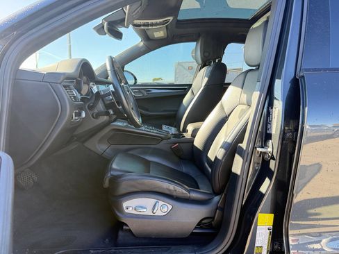 Used 2019 Porsche Macan AWD/4WD image 5