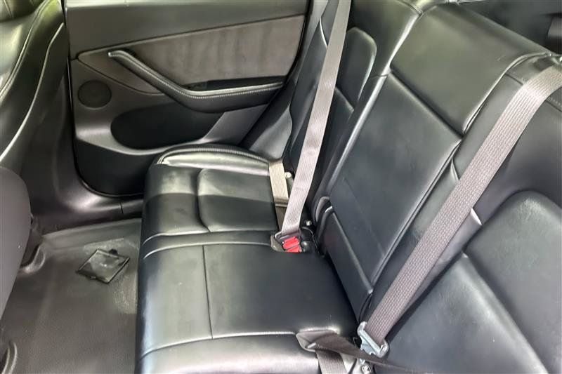 Used 2021 Tesla Model Y 2WD image 11