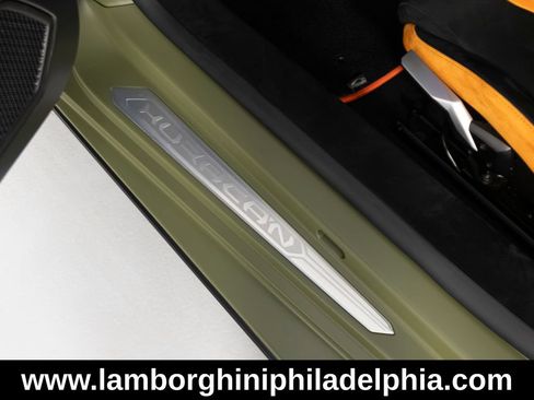Used 2023 Lamborghini Huracan STO RWD image 15