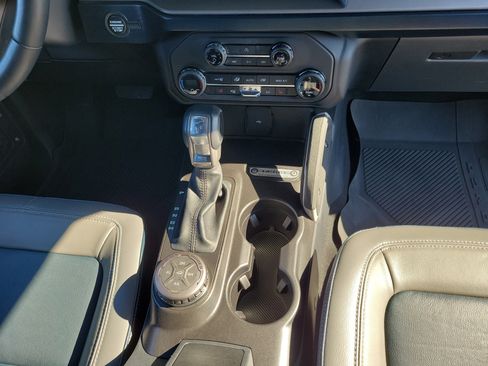 Used 2021 Ford Bronco Outer Banks w/ Sasquatch Package image 17