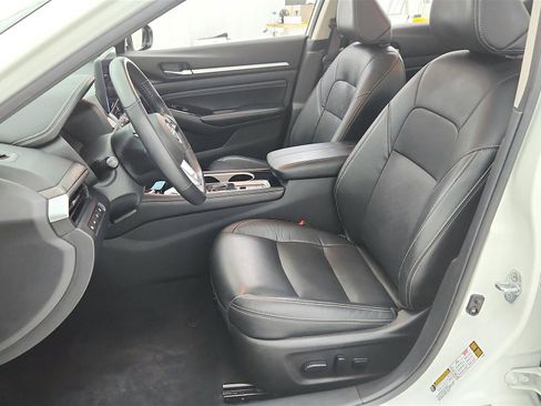 Used 2023 Nissan Altima 2.5 SL FWD image 10