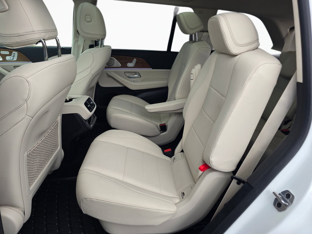 Used 2026 Mercedes-Benz GLS 450 4MATIC image 19