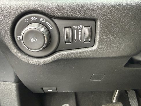 Used 2018 Chrysler Pacifica Touring-L Plus w/ S Appearance Package FWD image 22