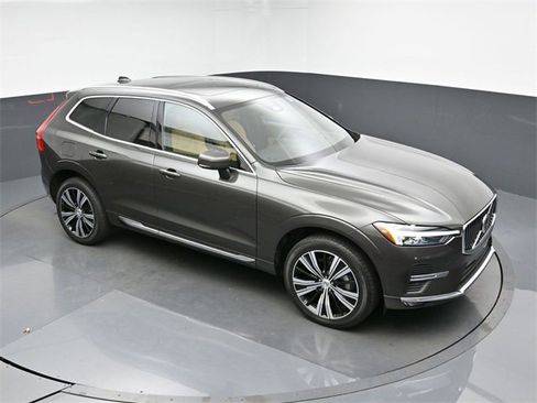 Used 2022 Volvo XC60 B5 Inscription w/ Protection Package Premier image 44