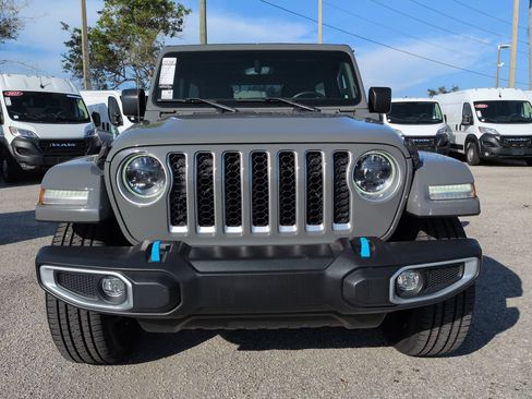 Used 2023 Jeep Wrangler Unlimited Sahara w/ Cold Weather Group AWD/4WD image 3