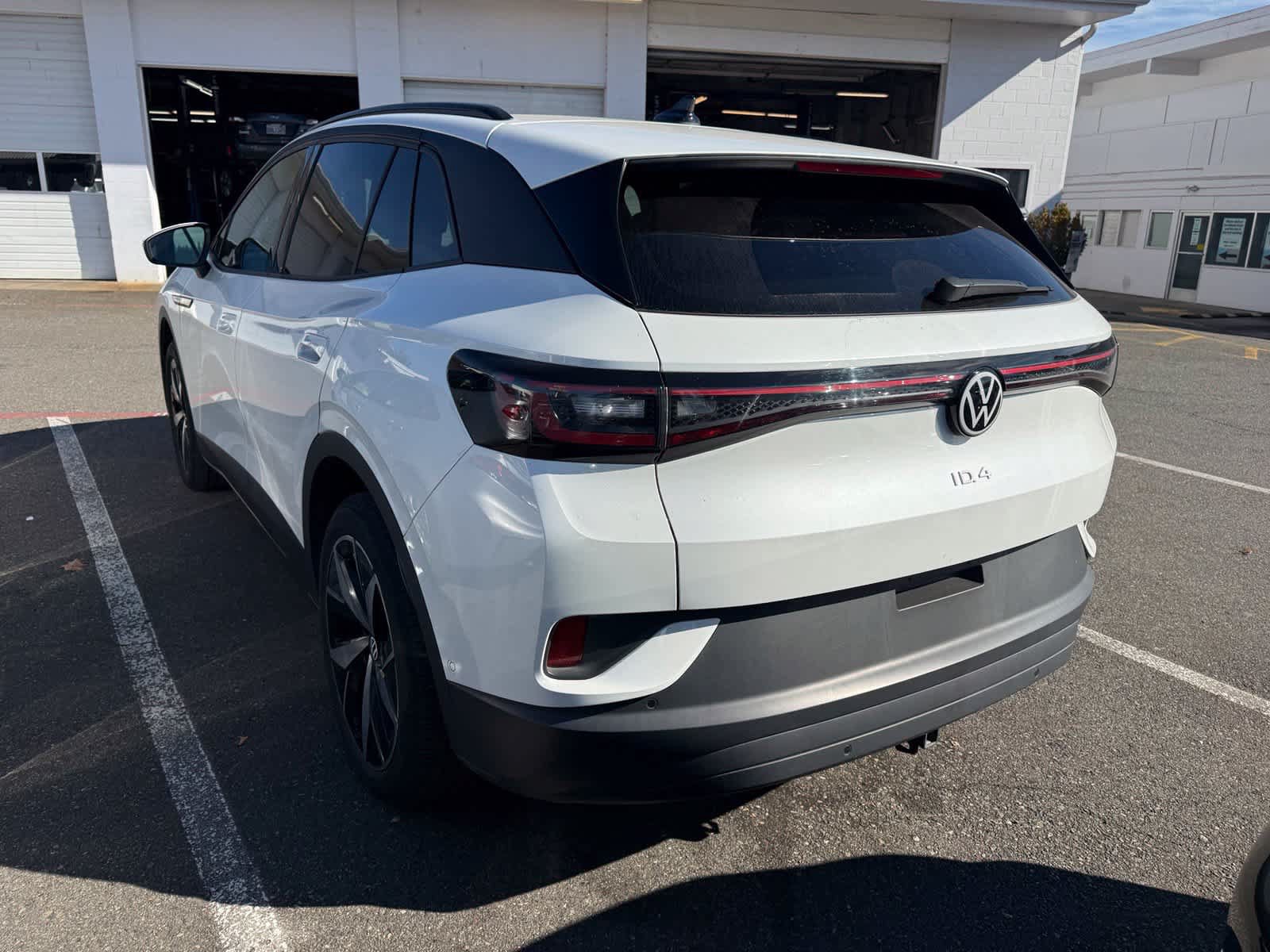 Used 2023 Volkswagen ID.4 Pro S AWD/4WD image 2