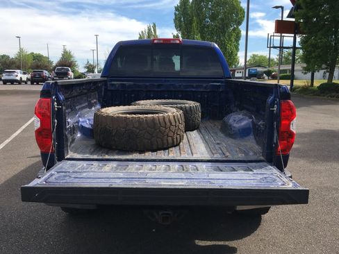 Used 2015 Toyota Tundra SR5 w/ TRD Off Road Package AWD/4WD image 6