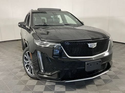Certified 2025 Cadillac XT6 Sport w/ Technology Package AWD/4WD image 8