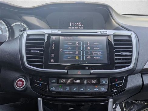 Used 2017 Honda Accord EX image 14