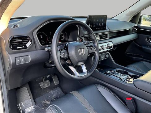Certified 2025 Honda Pilot EX-L image 18