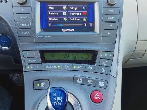 Used 2014 Toyota Prius Three image 15