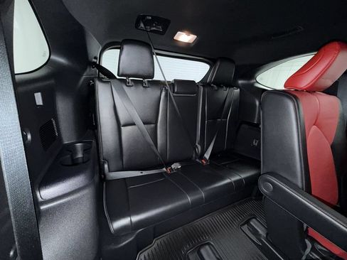 Used 2022 Toyota Highlander XSE AWD/4WD image 17