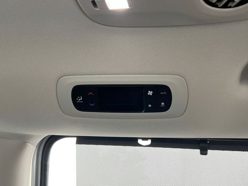 Used 2023 Chrysler Pacifica Touring-L w/ Uconnect Theater Family Group image 26