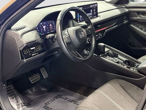Used 2024 Honda Accord Sport image 9