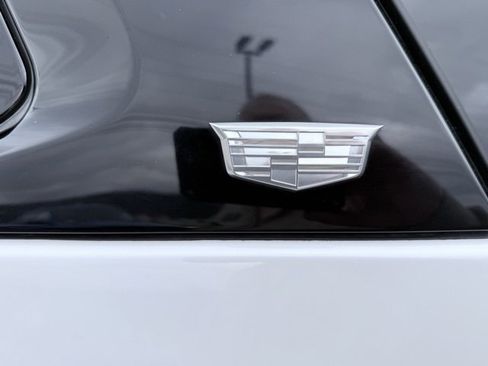 Used 2024 Cadillac Escalade Sport Platinum w/ LPO, ONYX Package image 28