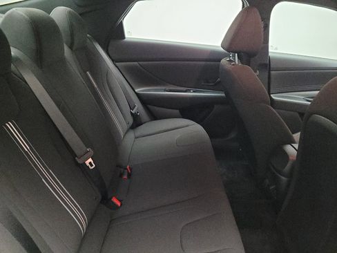 Used 2025 Hyundai Elantra Sport image 19