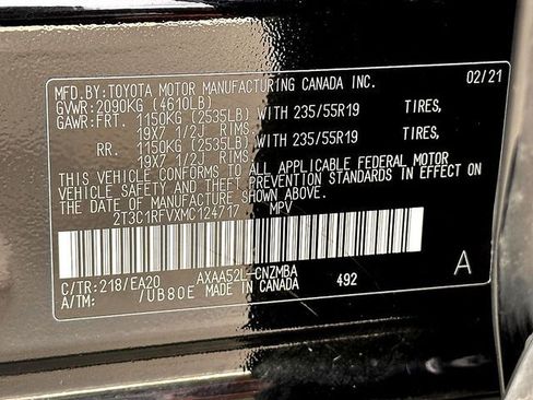 Used 2021 Toyota RAV4 XLE Premium FWD image 32