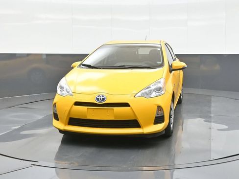 Used 2014 Toyota Prius C Two FWD image 2