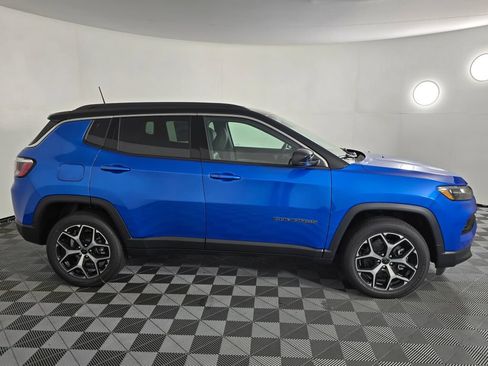 New 2026 Jeep Compass Limited AWD/4WD image 3