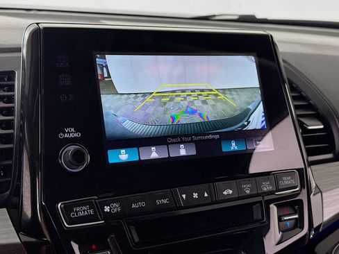 Used 2024 Honda Odyssey Elite image 17