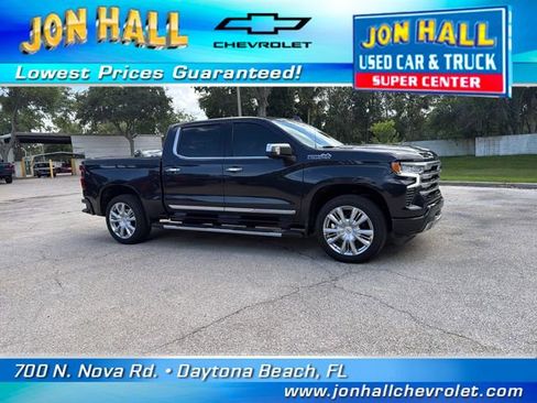 Used 2023 Chevrolet Silverado 1500 High Country w/ High Country Premium Package AWD/4WD image 17