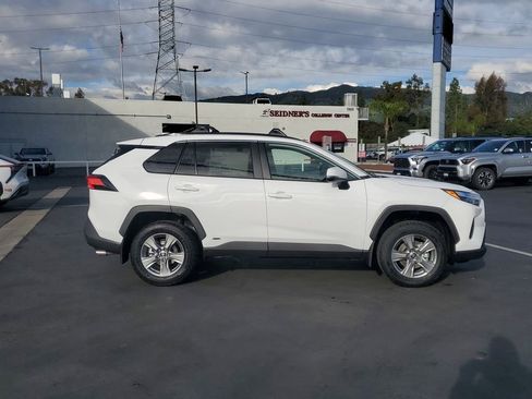 New 2025 Toyota RAV4 LE image 2