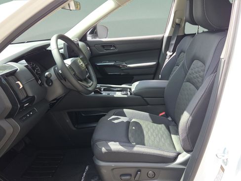 New 2026 Nissan Pathfinder SV AWD/4WD image 9