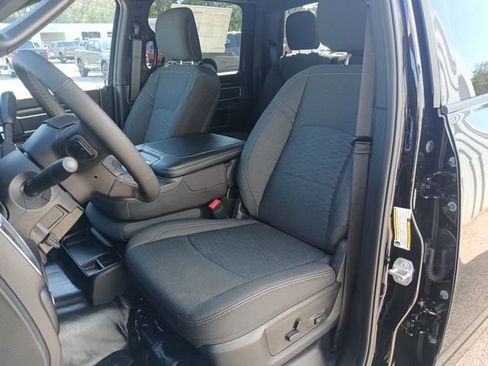 New 2026 RAM 3500 Big Horn AWD/4WD image 34