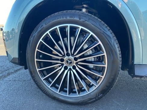 Used 2025 Mercedes-Benz GLC 300 4MATIC image 44
