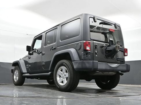 Used 2017 Jeep Wrangler Unlimited Sport w/ Quick Order Package 24S AWD/4WD image 39