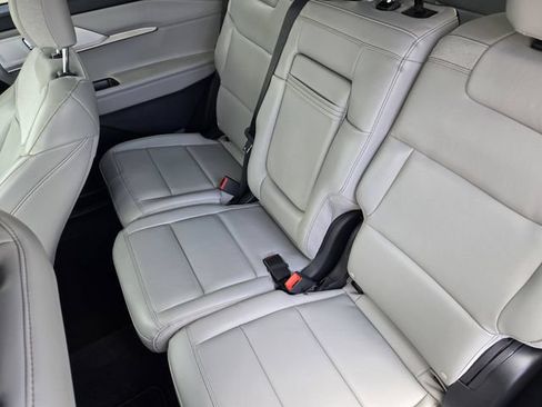New 2026 Ford Explorer Active w/ Active Comfort Package RWD image 17