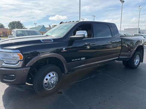 Used 2022 RAM 3500 Limited AWD/4WD image 1