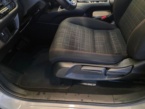 Certified 2025 Honda HR-V Sport image 13