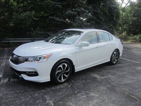 Used 2017 Honda Accord EX-L image 21