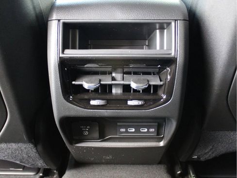 New 2026 Jeep Grand Cherokee Altitude AWD/4WD image 35