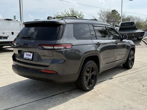 Used 2021 Jeep Grand Cherokee L Laredo image 5