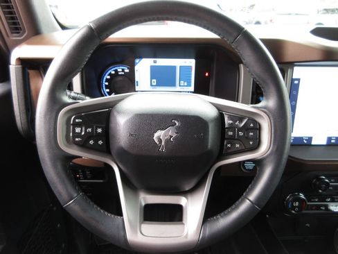 Used 2023 Ford Bronco Outer Banks AWD/4WD image 12