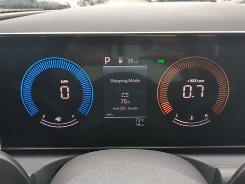 Certified 2025 Hyundai Santa Cruz SEL FWD image 25